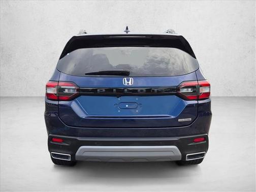Obsidian Blue Pearl 2024 Honda Pilot Touring 8-Passenger