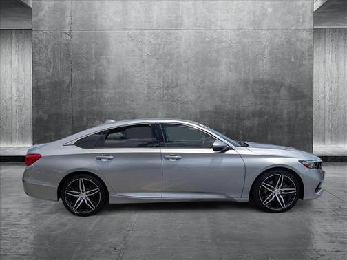 2022 Honda Accord Touring 2.0T