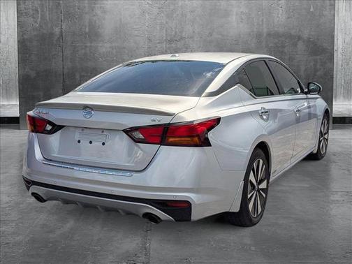 2021 Nissan Altima 2.5 SV