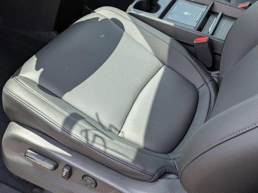 Crystal Black Pearl 2026 Honda Odyssey EX-L