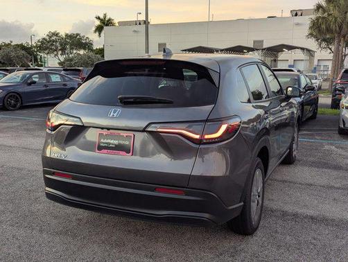 2026 Honda HR-V LX