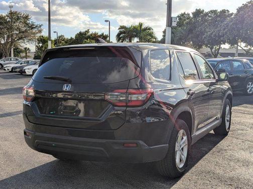 2023 Honda Pilot 2WD LX