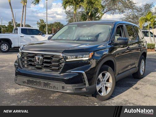 2023 Honda Pilot 2WD LX