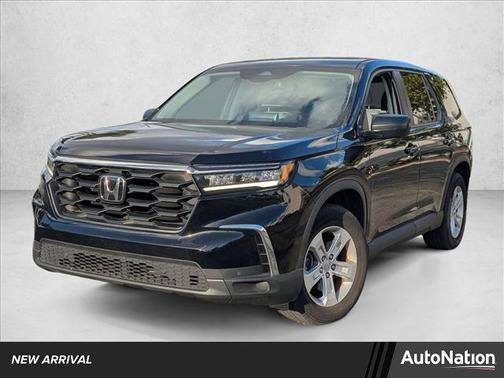 2023 Honda Pilot 2WD LX