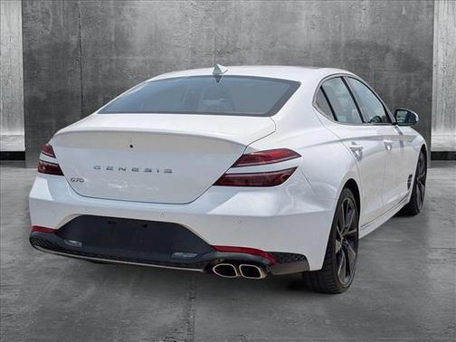2023 Genesis G70 2.0T RWD