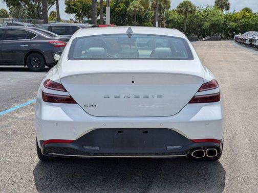 2023 Genesis G70 2.0T RWD