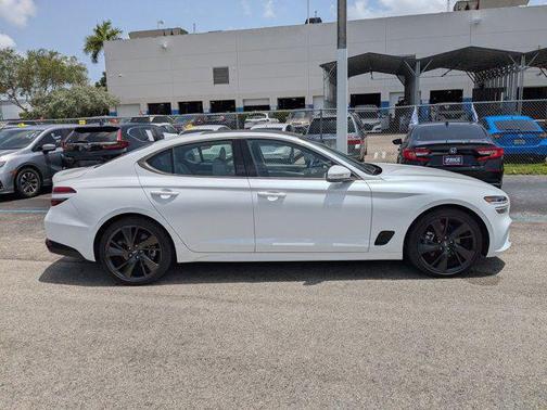2023 Genesis G70 2.0T RWD