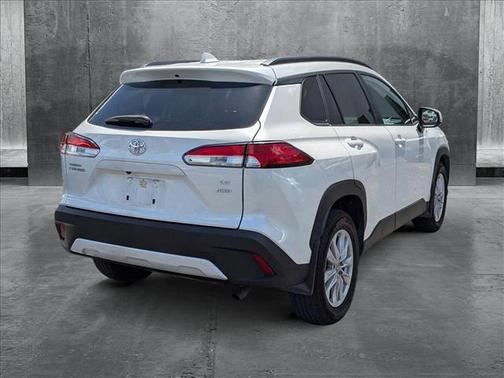 2024 Toyota Corolla Cross LE