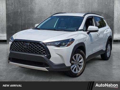 2024 Toyota Corolla Cross LE