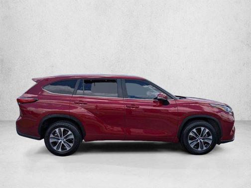 Ruby Flare Pearl 2023 Toyota Highlander XLE