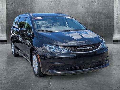 2021 Chrysler Voyager LXI