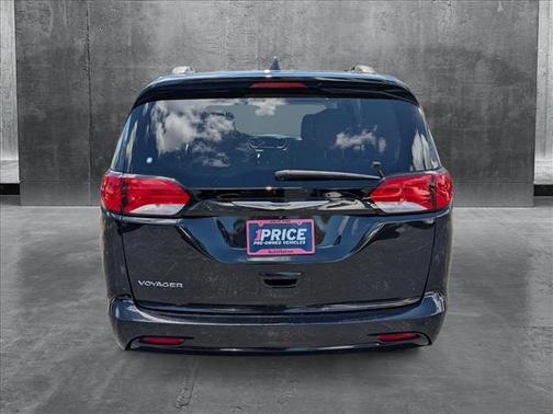 2021 Chrysler Voyager LXI