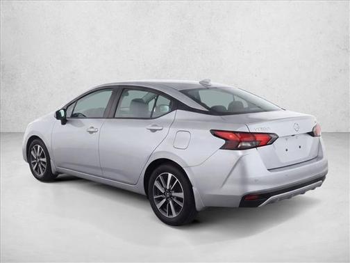 Brilliant Silver Metallic 2021 Nissan Versa 1.6 SV