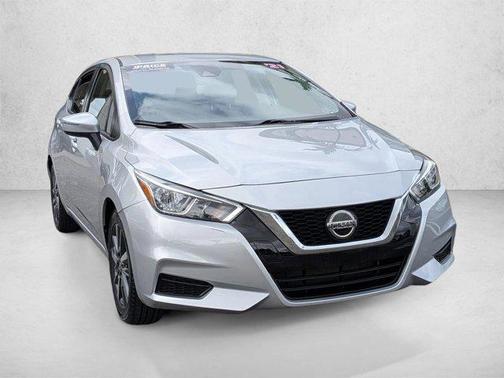 Brilliant Silver Metallic 2021 Nissan Versa 1.6 SV