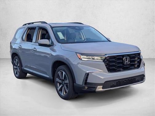 2025 Honda Pilot Touring 8-Passenger