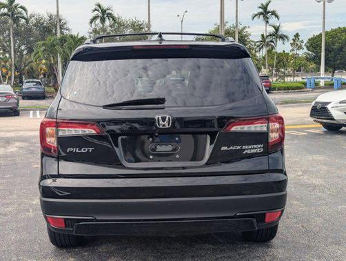 2021 Honda Pilot AWD Black Edition