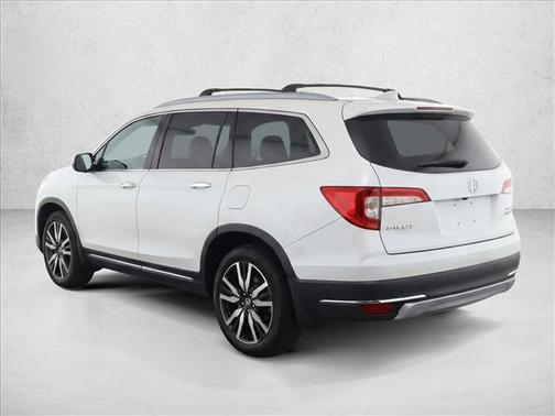 Platinum White Pearl 2022 Honda Pilot Touring 8-Passenger