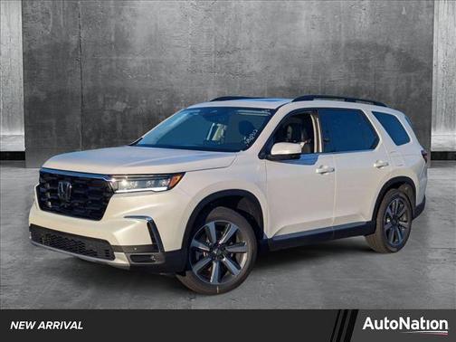 2025 Honda Pilot Touring 8-Passenger