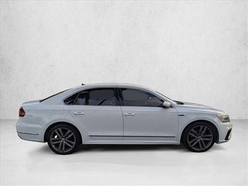 2017 Volkswagen Passat 1.8T R-Line w/Comfort