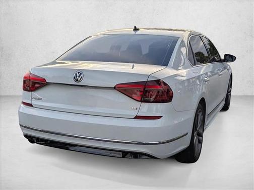 2017 Volkswagen Passat 1.8T R-Line w/Comfort