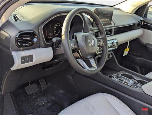 2025 Honda Pilot Touring 8-Passenger