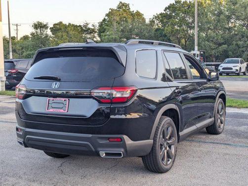 2025 Honda Pilot Sport