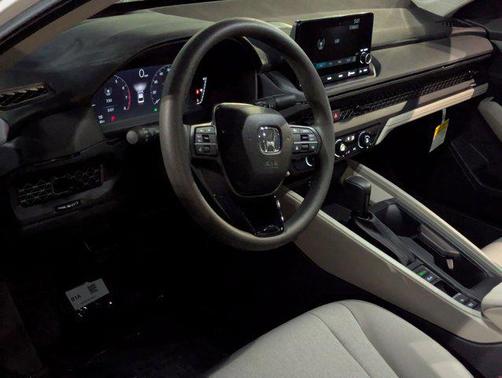 2025 Honda Accord LX 1.5T