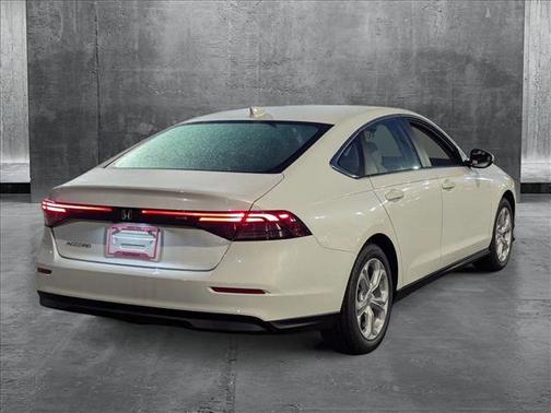 2025 Honda Accord LX 1.5T
