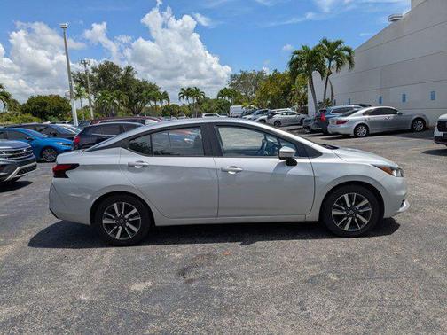 2021 Nissan Versa 1.6 SV