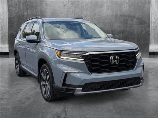 2023 Honda Pilot Touring 8-Passenger
