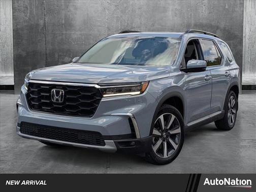 2023 Honda Pilot Touring 8-Passenger