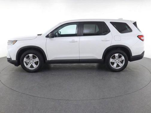 Crystal Black Pearl 2023 Honda Pilot AWD LX