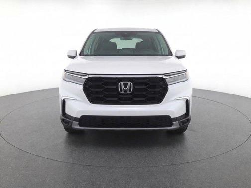 Crystal Black Pearl 2023 Honda Pilot AWD LX
