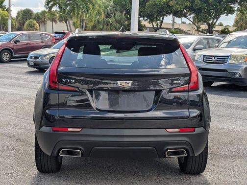 2023 Cadillac XT4 Luxury