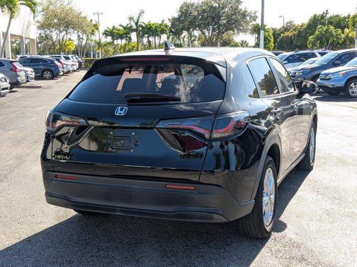 2023 Honda HR-V LX