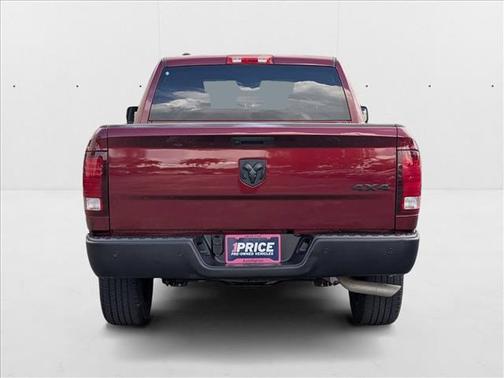 2024 RAM 1500 Classic Warlock Crew Cab 4x4 5'7' Box