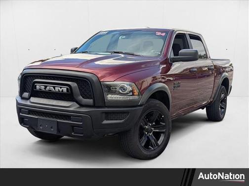 2024 RAM 1500 Classic Warlock Crew Cab 4x4 5'7' Box