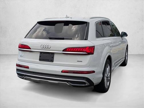 2023 Audi Q7 55 Premium Plus
