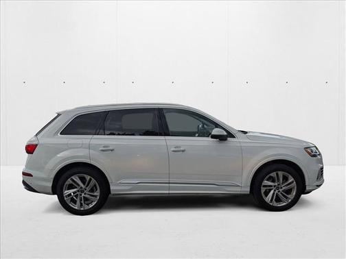2023 Audi Q7 55 Premium Plus