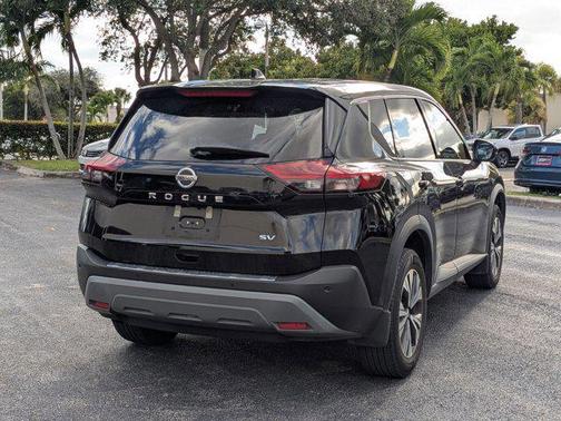 2021 Nissan Rogue SV