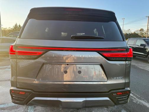 2024 Lexus LX 600 