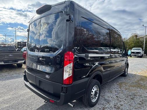 2026 Ford Transit-250 148 WB Medium Roof Cargo