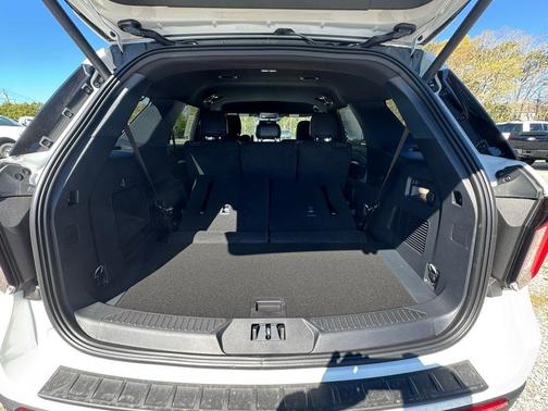 White 2026 Ford Explorer ST-Line