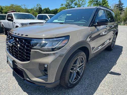 Gray 2026 Ford Explorer ST-Line