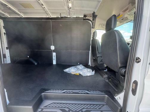 Oxford White 2026 Ford Transit-350 148 WB Medium Roof Cargo