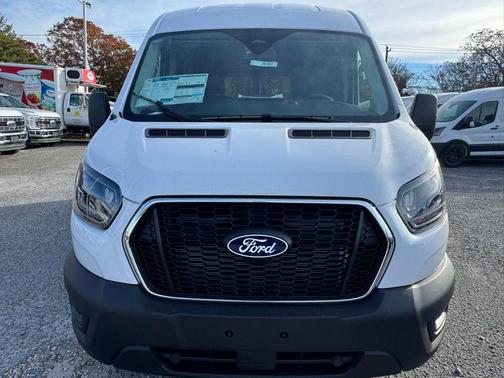 2026 Ford Transit-250 148 WB Medium Roof Cargo