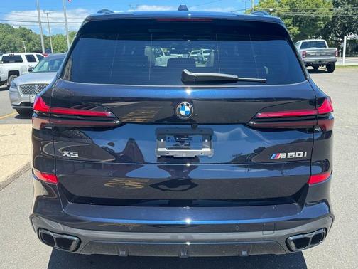 2025 BMW X5 M60i