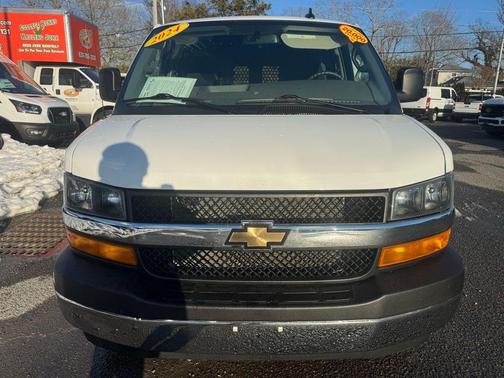 2024 Chevrolet Express 2500 Work Van