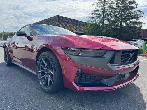 2025 Ford Mustang Dark Horse