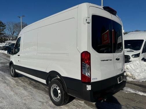 2026 Ford Transit-250 148 WB Medium Roof Cargo